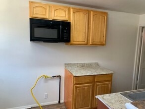 6407 Eastwood St in Philadelphia, PA - Building Photo - Building Photo