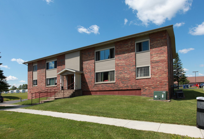 2705 Building 2 in Superior, WI - Foto de edificio - Building Photo