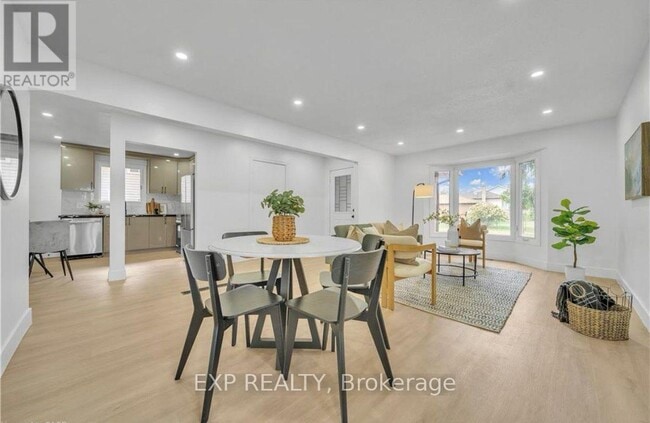 46 Bonaparte Ln in London, ON - Building Photo - Building Photo