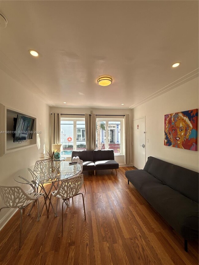 1542 Jefferson Ave in Miami Beach, FL - Building Photo - Building Photo