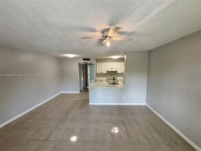 1822 Meadows Cir W in Boynton Beach, FL - Building Photo - Building Photo