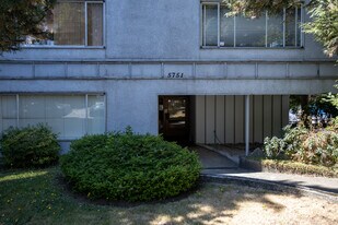 Ebbtide in Vancouver, BC - Building Photo