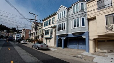 81-83 Eureka St in San Francisco, CA - Foto de edificio - Building Photo