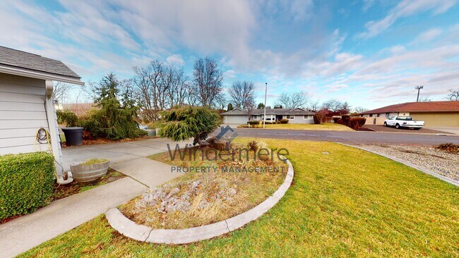 2257 Granite Dr in Walla Walla, WA - Building Photo - Building Photo