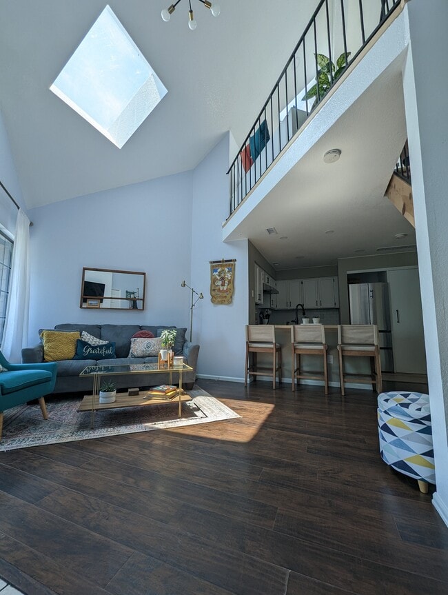 property at 842 S Vance St