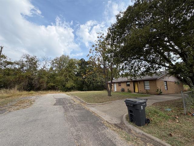 2205 Interurban Blvd in Corsicana, TX - Building Photo - Building Photo