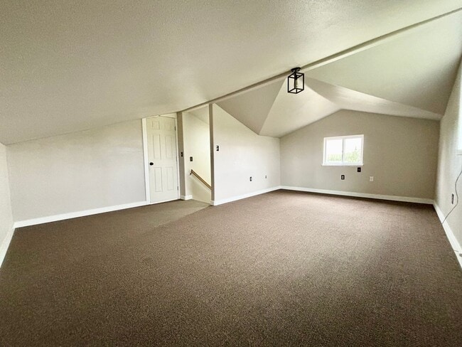 1411 S Ethel's Cir in Wasilla, AK - Building Photo - Building Photo