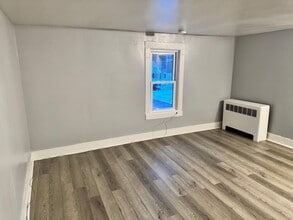 82 Park Ave, Unit 4 in Binghamton, NY - Building Photo - Building Photo