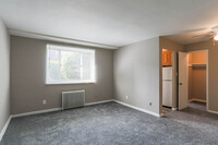 HILLSIDE MEADOWS APARTMENTS - SPRING SPECIALS photo'