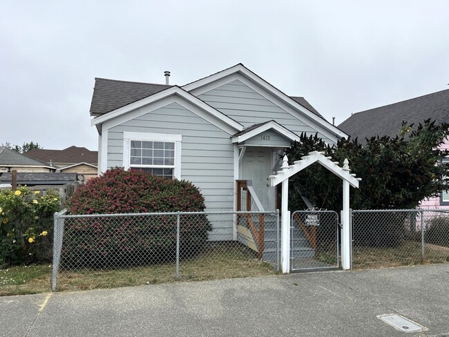 property at 1413 4th St