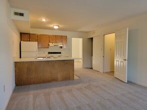 685 Brunnerville Rd, Unit 685 in Lititz, PA - Building Photo - Building Photo