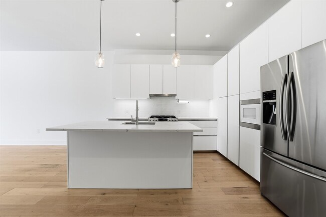 194 Cambridge Ave in Jersey City, NJ - Building Photo - Building Photo