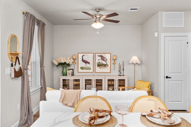 The Cottage Green - Baytown