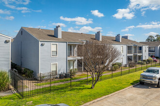 Bellevue Riviera in Houston, TX - Foto de edificio - Building Photo