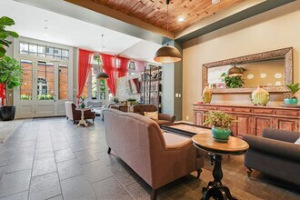 822 Perdido St in New Orleans, LA - Building Photo - Building Photo