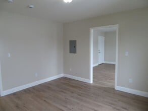 88 Ruth St in New Bedford, MA - Building Photo - Building Photo