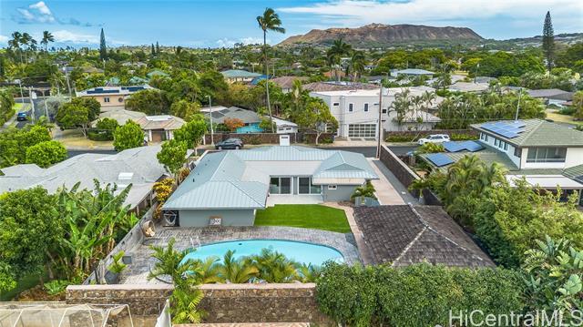 977 Makaiwa St in Honolulu, HI - Building Photo - Building Photo