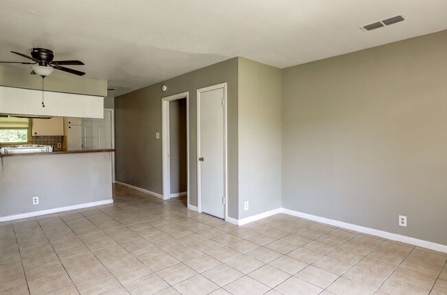 2400 Brookridge Dr