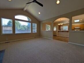 3845 Robbie St in Eugene, OR - Building Photo - Building Photo