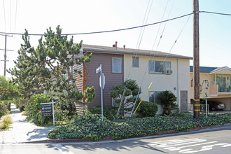 11700 Dorothy St in Los Angeles, CA - Foto de edificio - Building Photo