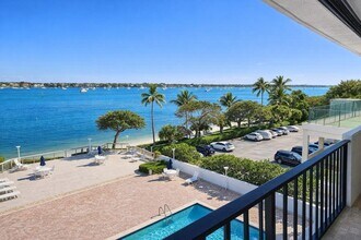 5600 N Flagler Dr in West Palm Beach, FL - Foto de edificio - Building Photo