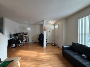 2573 Waterbury Ln in Buffalo Grove, IL - Building Photo - Building Photo