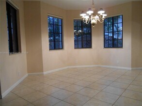 2684 Center Ct Dr in Weston, FL - Building Photo - Building Photo