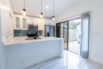 22354 Pineapple Walk Dr in Boca Raton, FL - Building Photo - Building Photo
