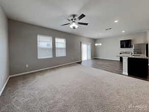 144 Peony Ln. in Jarrell, TX - Building Photo - Building Photo