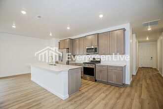 301 Ravello St in Caldwell, ID - Building Photo - Building Photo