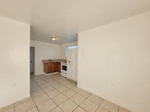 4547 SE Binnacle Way-Unit -4 in Stuart, FL - Building Photo - Building Photo
