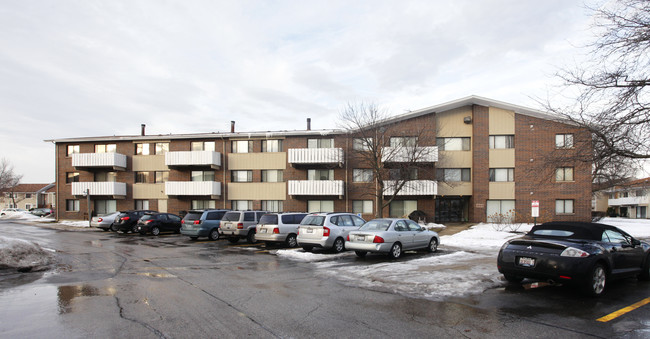 1000 Bayside Dr in Palatine, IL - Foto de edificio - Building Photo