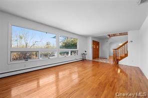 16 Fernglade Ct in Chester, NY - Building Photo - Building Photo