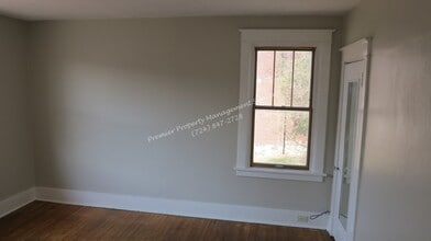 220 Greydon Ave in Mckees Rocks, PA - Building Photo - Building Photo