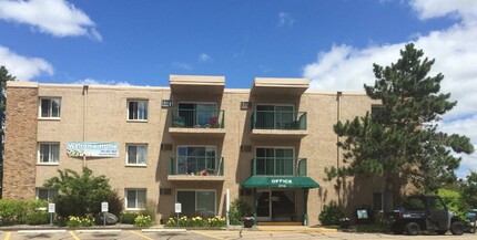 Lincoln Estates Apartments in Anoka, MN - Building Photo - Building Photo