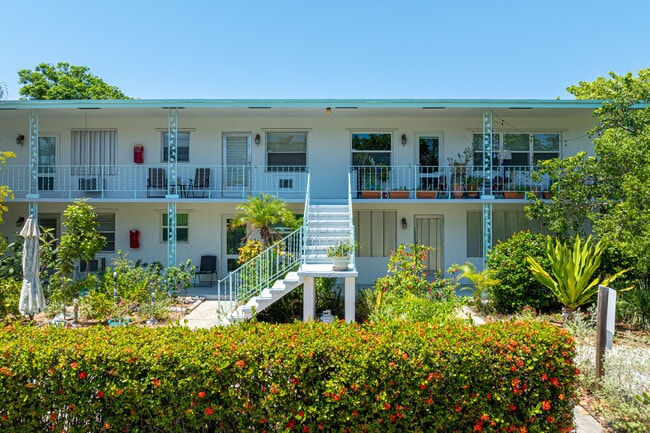 La Salle Inc. in Lake Worth Beach, FL - Building Photo - Building Photo