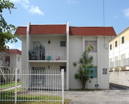 1118 NW 5th St Apartamentos