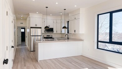 22 Mt Bowdoin Terrace in Boston, MA - Building Photo - Building Photo