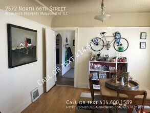 2572 N 66th St in Wauwatosa, WI - Foto de edificio - Building Photo