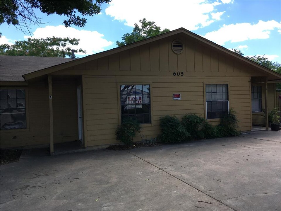 605 Canion St in Austin, TX - Building Photo