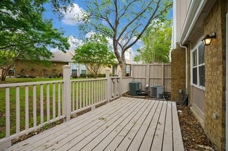 2716 Creekwood Ct in Carrollton, TX - Building Photo - Building Photo