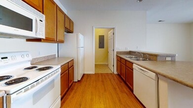 Windsor West Apartments in Champaign, IL - Foto de edificio - Interior Photo