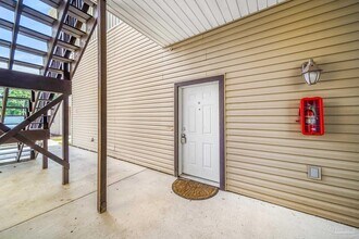7071 Lake Joanne Dr in Pensacola, FL - Building Photo - Building Photo