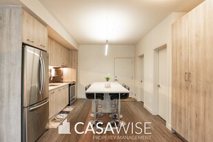 10837-383 83 Ave NW in Edmonton, AB - Building Photo