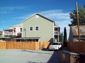 165 S 11th St in Montague, CA - Building Photo - Building Photo