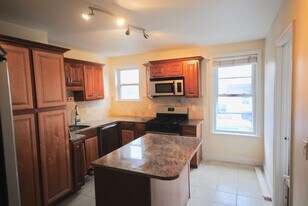 30 Wordsworth St, Unit 1 in Boston, MA - Building Photo