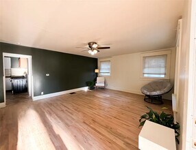 1171 21st St, Unit I in Des Moines, IA - Building Photo - Building Photo