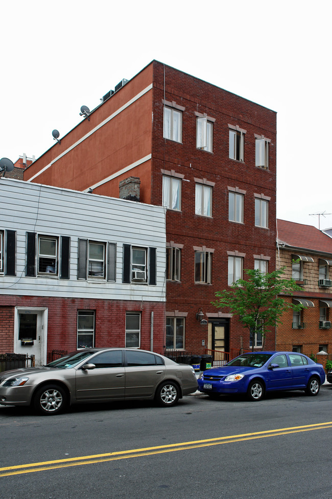 274 20th St in Brooklyn, NY - Foto de edificio - Building Photo