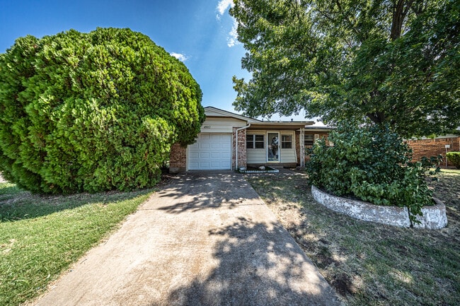4802 SE Avalon Ave in Lawton, OK - Building Photo - Building Photo