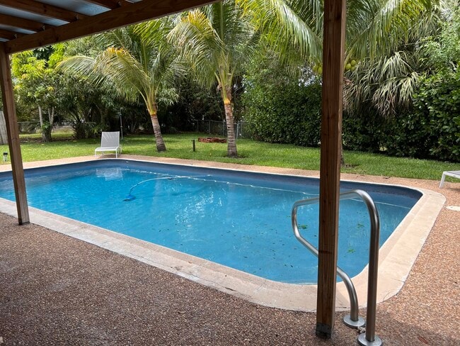 property at 9596 Richmond Cir